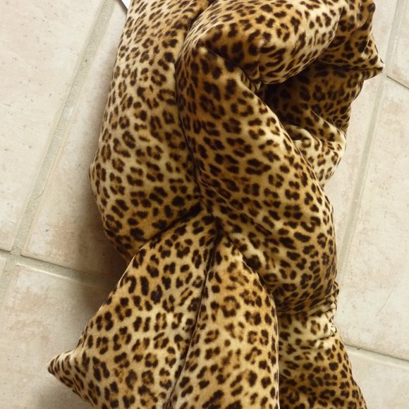 Moncler Leopard Print Down Puffer Scarf 'Sciarpa' - Picture 12 of 14